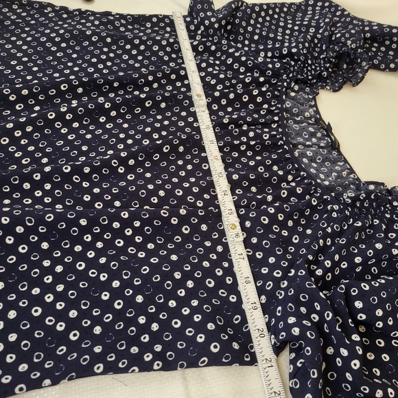 Adrienne Vittadini Women's Balloon Sleeved Ruched Neck Top - Picture 12 of 12